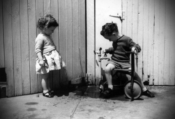 John and Mary fill the Cyclops Dinky tray with water