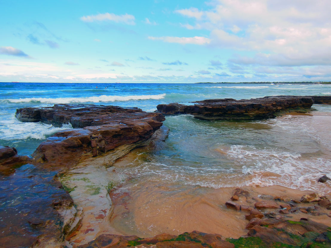 Bulli Beach and the rock platform at Bulli Point NSW